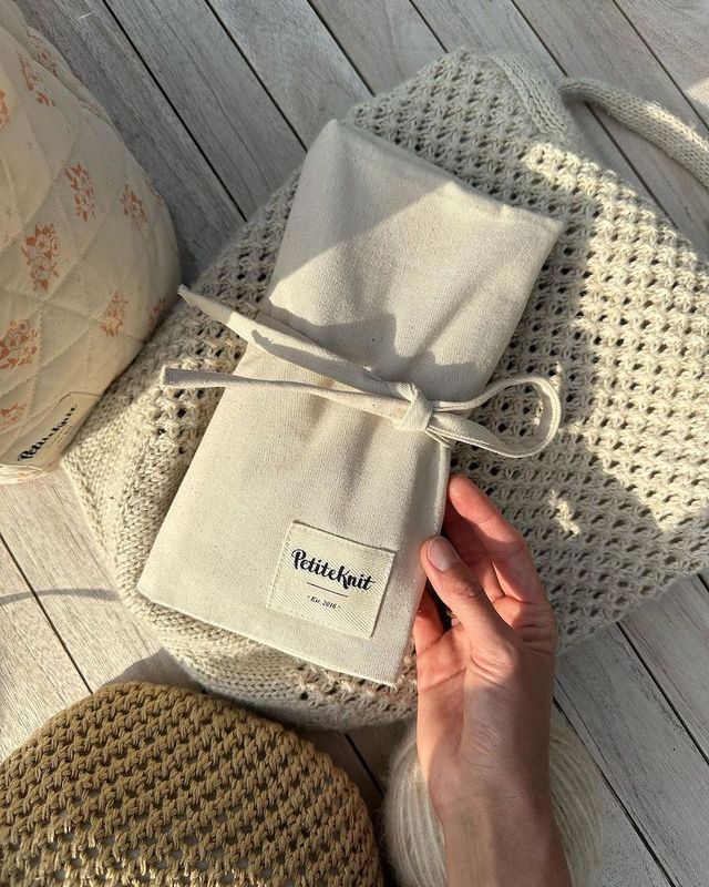 Knitter`s needle case-rundpinner PetiteKnit