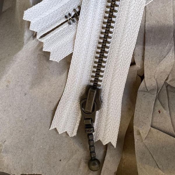 Hovedbilde Glidelås 35 cm -mandel- PetiteKnit